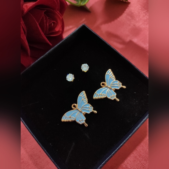 2 in 1 Butterfly Earring 💙 - Picture 5 of 9